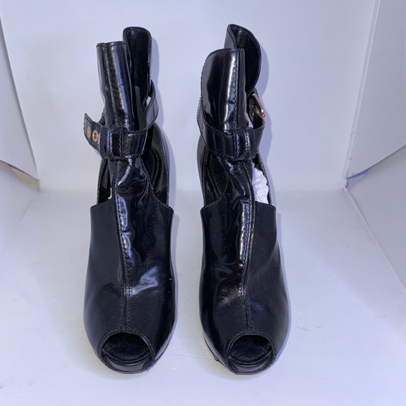 Louis Vuitton Heels - Picture 1 of 6